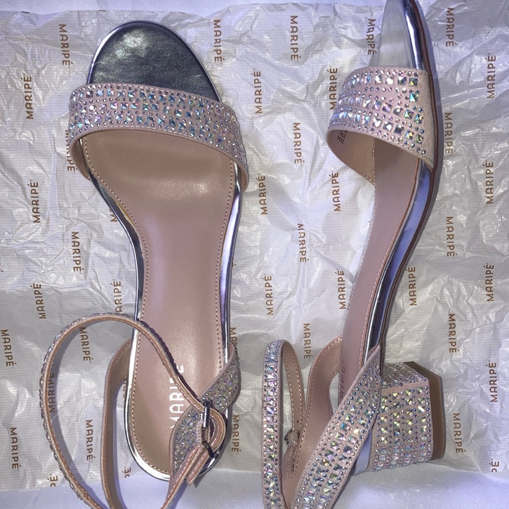 Maripe Tan and Silver Sandals with Rhinestone Straps women’s size 9 BRAND NEW